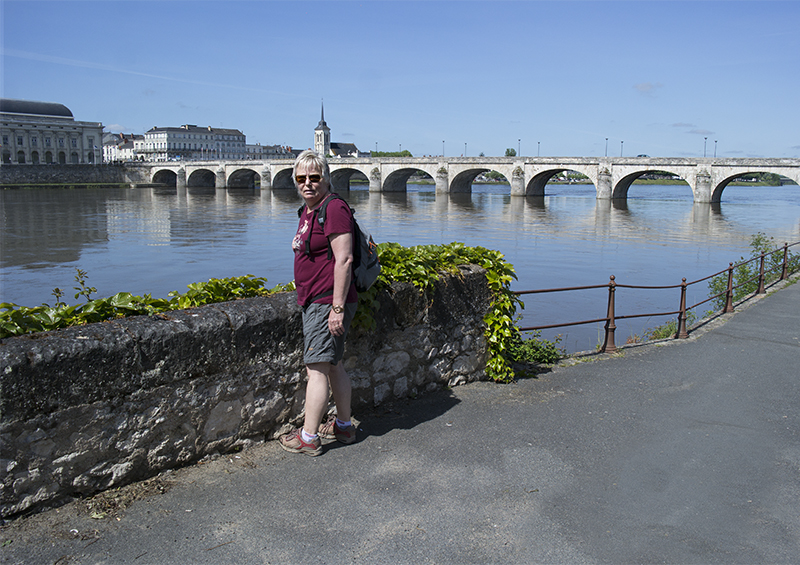 Tour Loire 05 - 201520150510_05105231 als Smartobjekt-1 Kopie.jpg - Das Wetter wurde immer besser, so lässt es sich gut aushalten